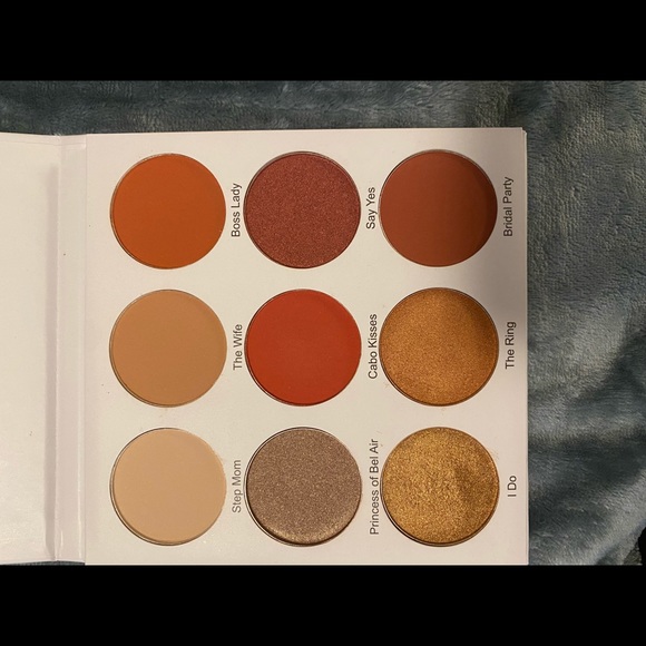 Eyeshadow palette - Picture 3 of 5